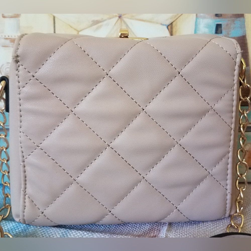 NWT Turn Lock ♡ Vegan Shoulder Bag - Picture 5 of 13